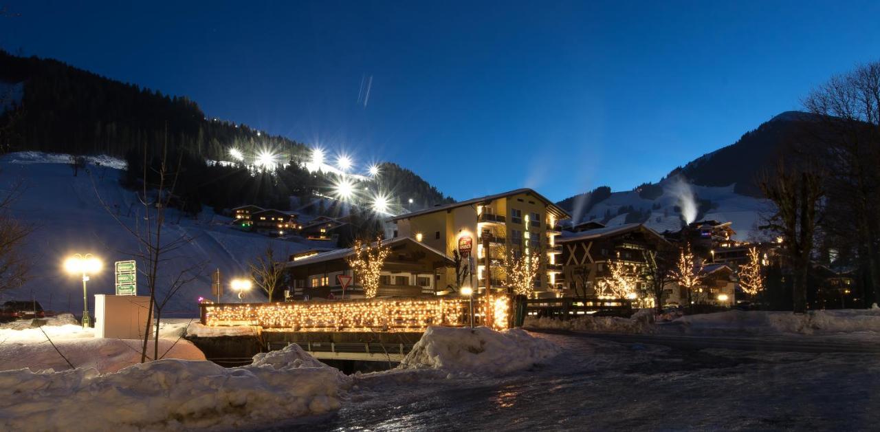 Hotel Almrausch Saalbach-Hinterglemm Exterior foto